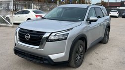 2024 Nissan Pathfinder SV