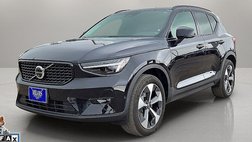 2024 Volvo XC40 B5 Plus Dark Theme