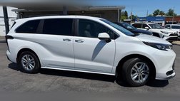 2025 Toyota Sienna XLE 7-Passenger