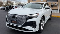 2022 Audi Q4 e-tron quattro Premium Plus 50