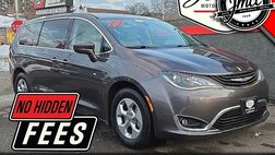 2017 Chrysler Pacifica Hybrid Touring Plus