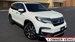 2019 Honda Pilot Touring w/Rear Captain's Chairs