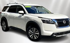 2022 Nissan Pathfinder SL