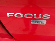 2005 Ford Focus ZX4 SES