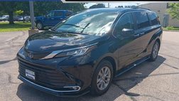 2023 Toyota Sienna XLE