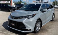 2023 Toyota Sienna Woodland Edition