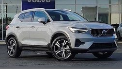 2025 Volvo XC40 B5 Core Bright Theme
