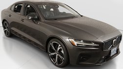 2024 Volvo S60 B5 Plus Dark Theme