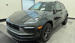 2025 Porsche Macan T