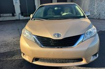 2012 Toyota Sienna LE 7-Passenger