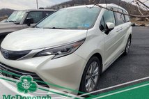 2021 Toyota Sienna Platinum 7-Passenger