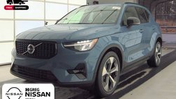2023 Volvo XC40 B5 Plus Dark Theme