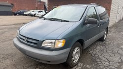 2000 Toyota Sienna LE