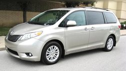 2017 Toyota Sienna XLE Premium 8-Passenger