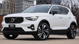 2025 Volvo XC40 B5 Ultra Dark Theme