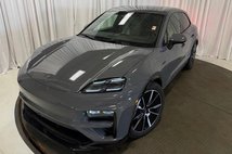 2025 Porsche Macan Turbo Electric