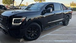 2023 Nissan Titan SV