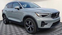 2025 Volvo XC40 B5 Core Bright Theme