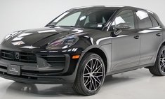 2025 Porsche Macan T