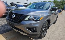 2020 Nissan Pathfinder SL