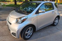 2014 Scion iQ 