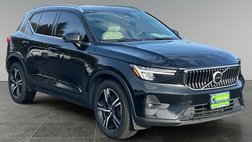 2023 Volvo XC40 B5 Plus Bright Theme
