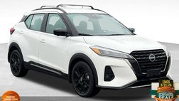 2022 Nissan Kicks SR