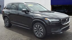 2022 Volvo XC90 T6 Momentum 7-Passenger
