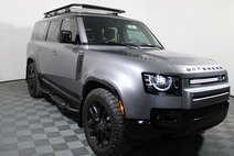 2024 Land Rover Defender 130 P400 X-Dynamic SE