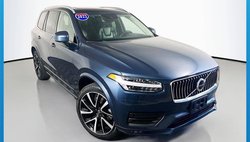 2022 Volvo XC90 T6 Momentum 7-Passenger