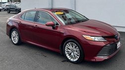 2020 Toyota Camry Hybrid XLE