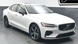 2024 Volvo S60 B5 Plus Dark Theme