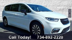 2024 Chrysler Pacifica Hybrid Select
