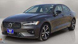 2024 Volvo S60 B5 Core Dark Theme
