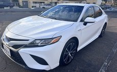 2020 Toyota Camry Hybrid SE