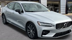 2022 Volvo S60 B5 Momentum