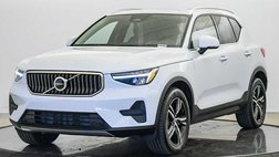 2025 Volvo XC40 B5 Core Bright Theme