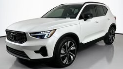 2024 Volvo XC40 B5 Plus Dark Theme