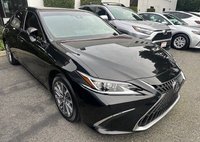 2022 Lexus ES 300h Base