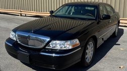 2011 Lincoln Town Car Signature Limited
