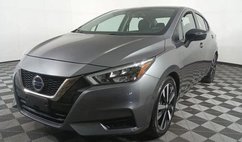 2022 Nissan Versa SR