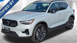 2024 Volvo XC40 B5 Ultimate Dark Theme