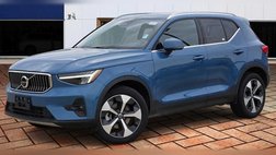 2025 Volvo XC40 B5 Plus Bright Theme