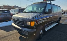 2003 Ford E-Series E-350 Super Duty XL Passenger Van