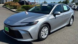 2025 Toyota Camry Hybrid LE