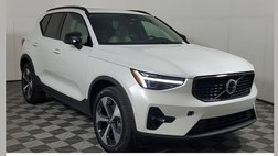 2026 Volvo XC40 B5 Plus