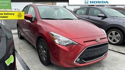 2020 Toyota Yaris Hatchback LE