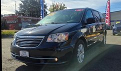 2016 Chrysler Town and Country Touring