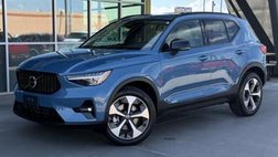 2023 Volvo XC40 B4 Plus Dark Theme
