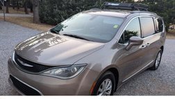 2017 Chrysler Pacifica Touring L FWD